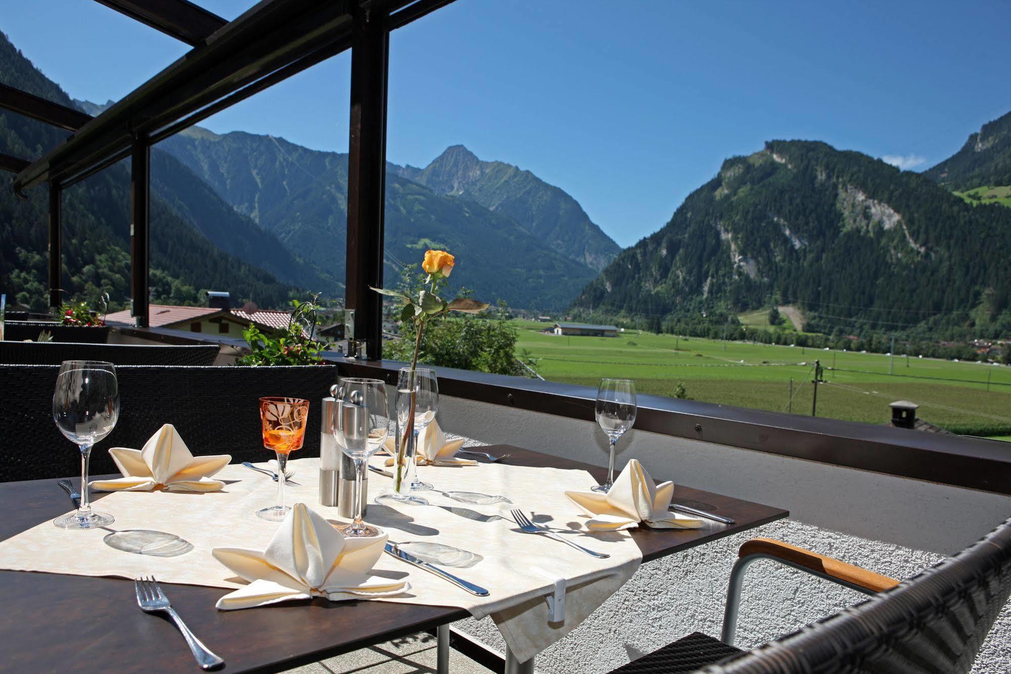 Hotel Eckartauerhof Mayrhofen Exterior photo